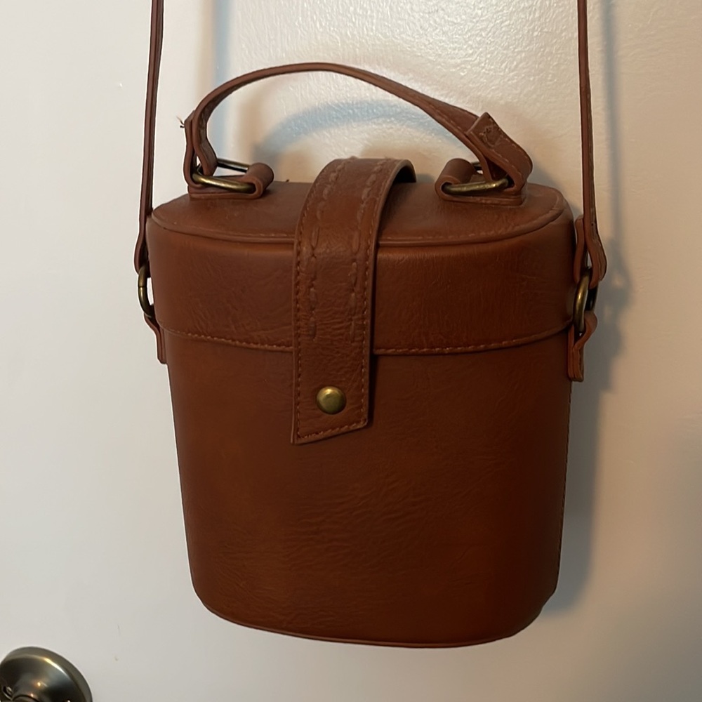 Women’s Universal Thread “Camera Bag” Crossbody P… - image 2